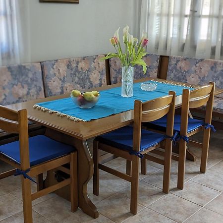 Rustic By The Sea Apartment Flogita Exterior foto
