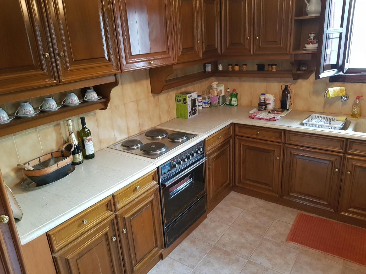 Rustic By The Sea Apartment Flogita Exterior foto